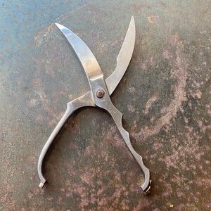 Vintage Stainless Poultry Shears. Made in Italy Serrated w/ Locking Mechanism